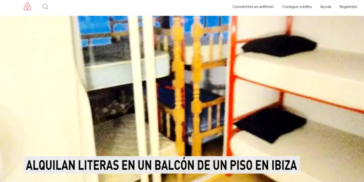 Alquilan literas en un balcón de un piso en Ibiza