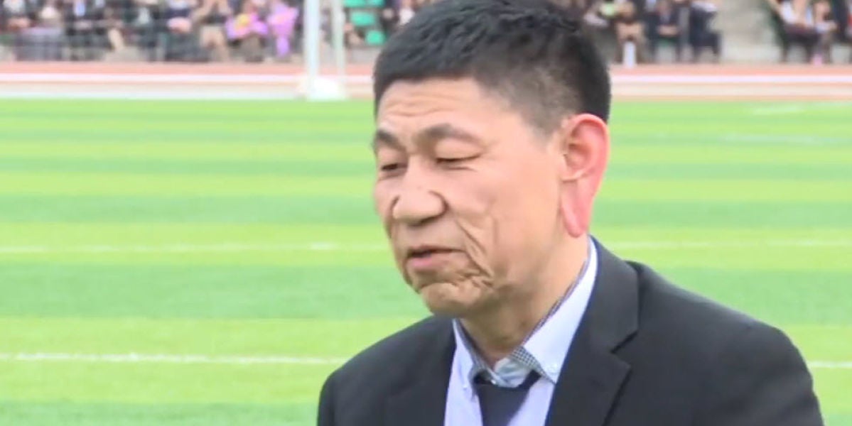 Xiao Cui tiene 18 años pero aparenta 80