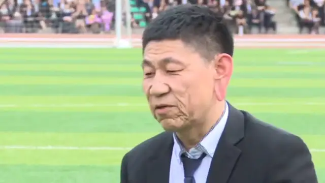 Xiao Cui tiene 18 años pero aparenta 80