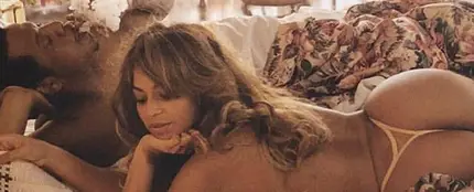 Jay Z y Beyoncé en la cama Jay Z y Beyoncé en la cama