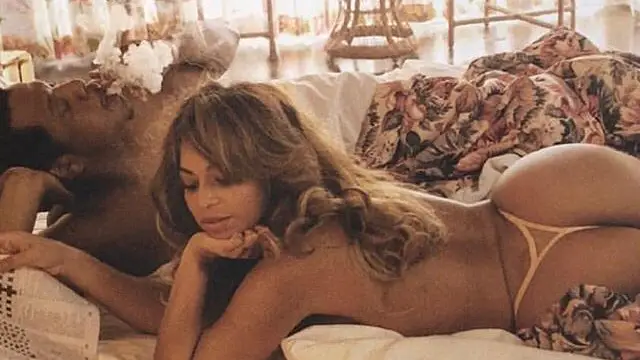 Jay Z y Beyoncé en la cama