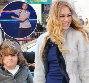 Paulina Rubio le enseña el 'floss dance' a su hijo Nicola Paulina Rubio le enseña el 'floss dance' a su hijo Nicola