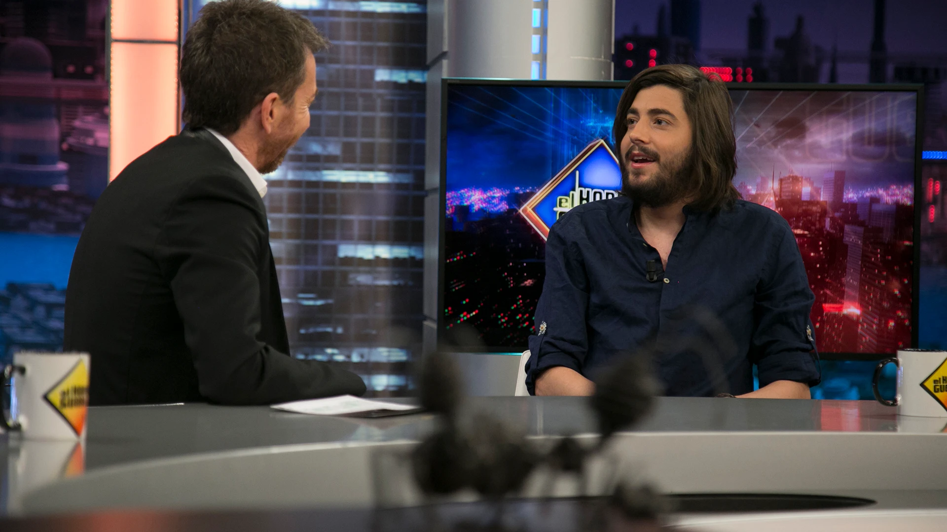 Salvador Sobral habla abiertamente en 'El Hormiguero 3.0' sobre su trasplante de corazón: "Estaba dado por muerto pero igualmente era feliz porque cantaba" Salvador Sobral habla abiertamente en 'El Hormiguero 3.0' sobre su trasplante de corazón: "Estaba dado por muerto pero igualmente era feliz porque cantaba"
