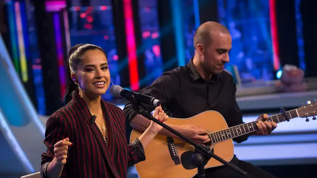 Becky G sorprende con su tema 'Sin Pijama' en acústico en 'El Hormiguero 3.0'