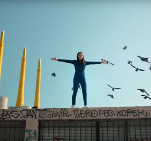 Jain en el vídeo de 'Alright' Jain en el vídeo de 'Alright'