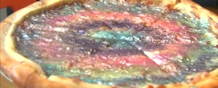 Pizza con purpurina: el plato estrella de un restaurante de Santa Mónica (EEUU) Pizza con purpurina: el plato estrella de un restaurante de Santa Mónica (EEUU)