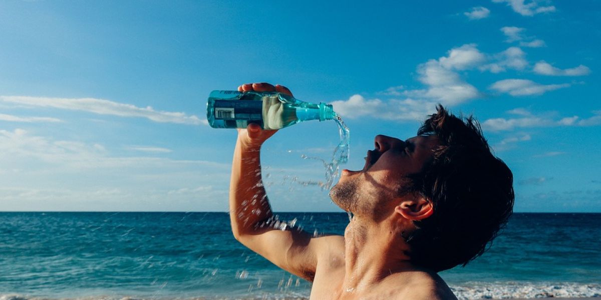 Lo mismo beber agua helada no es tan buena idea.