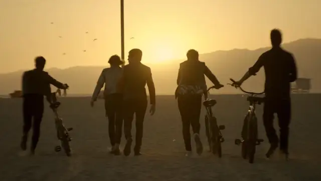 Dorian en el videoclip de 'Algunos Amigos'