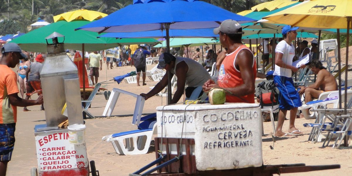 Venta ambulante en la playa