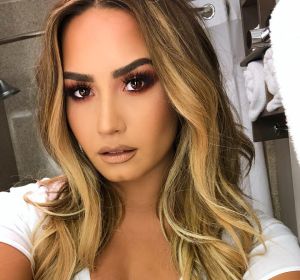 Demi Lovato en Instagram, luciendo melena rubia Demi Lovato en Instagram, luciendo melena rubia