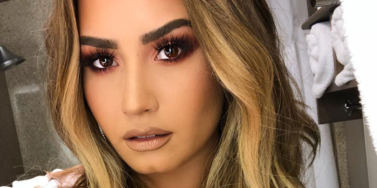 Demi Lovato en Instagram, luciendo melena rubia