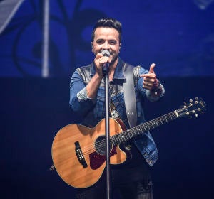 El huracán de ritmos latinos, Luis Fonsi, regresa a Starlite para desatar las caderas El huracán de ritmos latinos, Luis Fonsi, regresa a Starlite para desatar las caderas