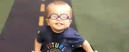 Román, el pequeño de dos años con espina bífida Román, el pequeño de dos años con espina bífida