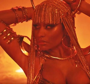 Nicki Minaj en el videoclip de 'Ganja Burn' Nicki Minaj en el videoclip de 'Ganja Burn'
