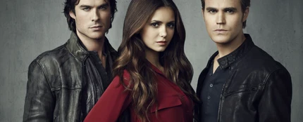Damon, Stefan y Elena en 'Crónicas vampíricas' Damon, Stefan y Elena en 'Crónicas vampíricas'