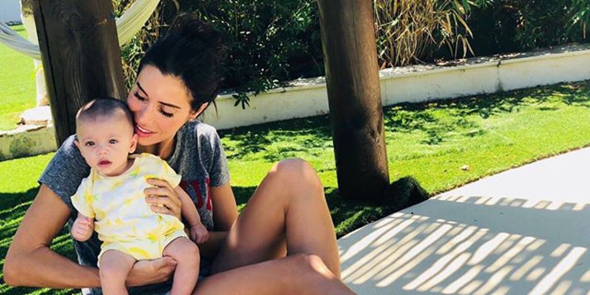 Pilar Rubio con el pequeño Alejandro
