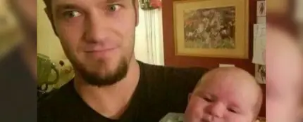 La foto del bebé que parece un señor y se ha vuelto viral La foto del bebé que parece un señor y se ha vuelto viral