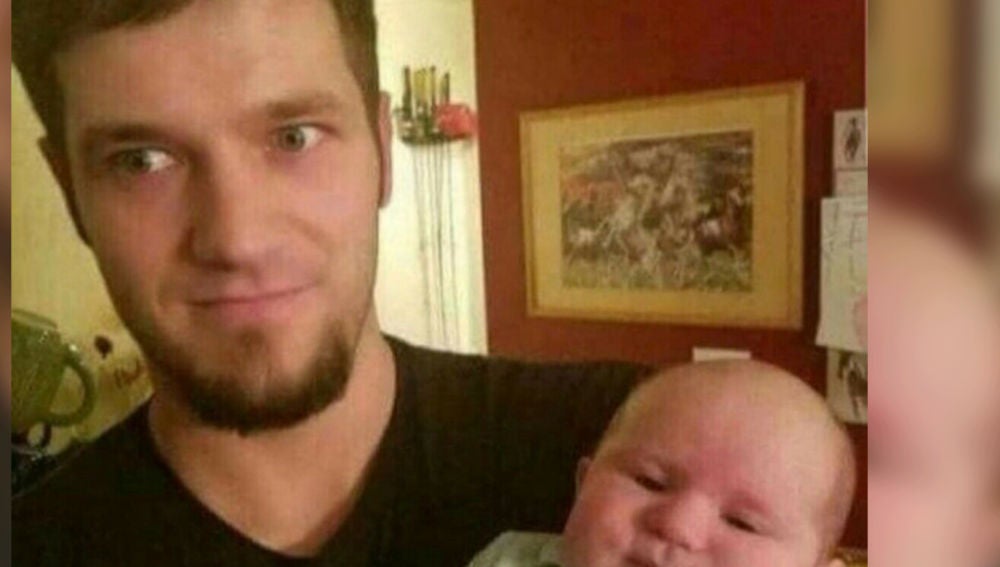 La foto del bebé que parece un señor y se ha vuelto viral