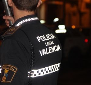 Un policía local de Valencia Un policía local de Valencia