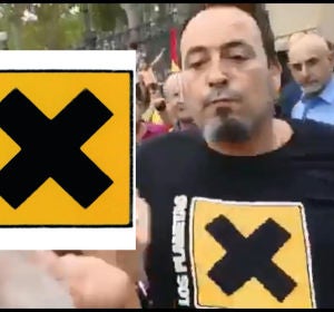 La camiseta del cámara agredido de Telemadrid es la portada de un disco de 'Los Planetas' La camiseta del cámara agredido de Telemadrid es la portada de un disco de 'Los Planetas'