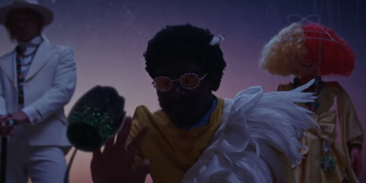 Diplo, Labrinth y Sia en el videoclip de 'Thunderclouds'