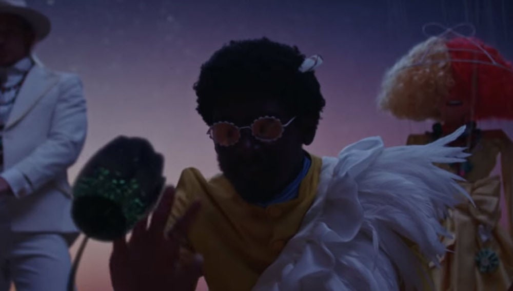 Diplo, Labrinth y Sia en el videoclip de 'Thunderclouds'