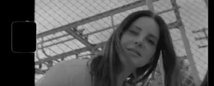Lana del Rey en el videoclip 'Mariners Apartment Complex' Lana del Rey en el videoclip 'Mariners Apartment Complex'