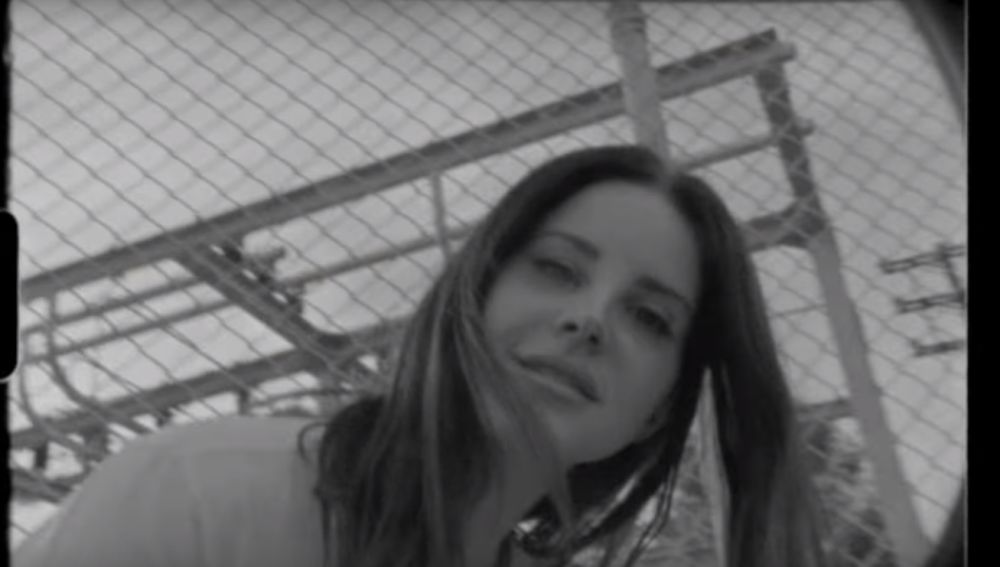 Lana del Rey en el videoclip 'Mariners Apartment Complex'