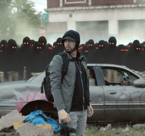 Eminem y Joyner Lucas en el videoclip de 'Lucky You' Eminem y Joyner Lucas en el videoclip de 'Lucky You'