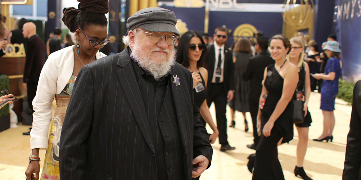 George RR Martin a su llegada a los Emmy 2018