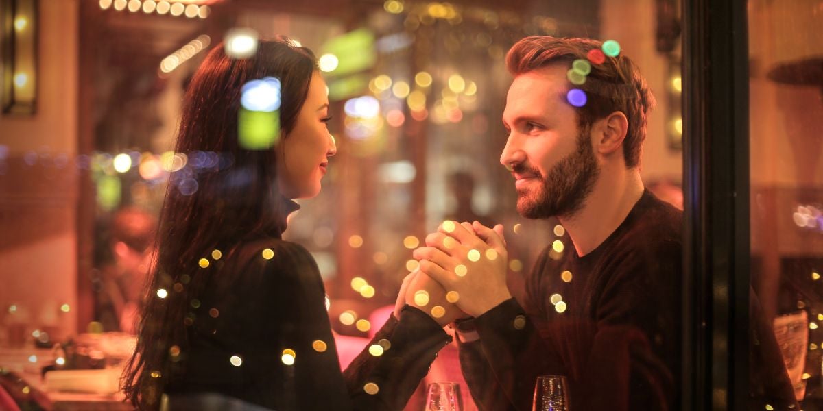 Una pareja en una cita