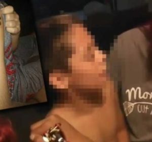 Una madre permite que su hijo se tatúe con 9 años y lo retransmite en Facebook Una madre permite que su hijo se tatúe con 9 años y lo retransmite en Facebook