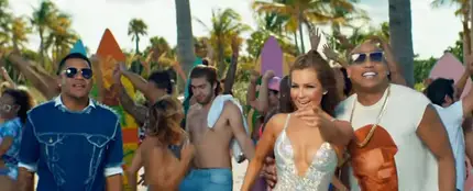 Thalía y Gente de Zona en 'Lento' Thalía y Gente de Zona en 'Lento'