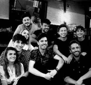 La fiesta sorpresa de Roi por su cumpleaños junto a sus compis de OT La fiesta sorpresa de Roi por su cumpleaños junto a sus compis de OT