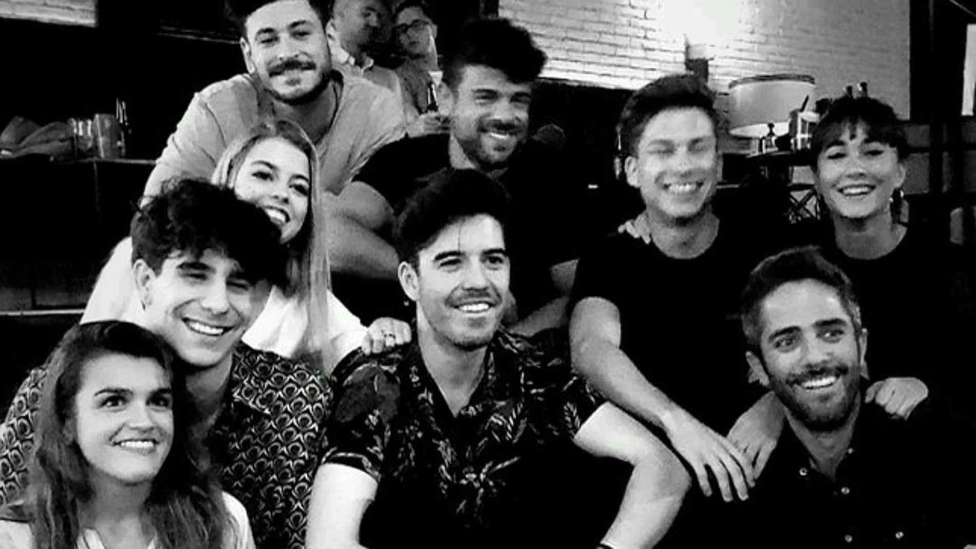 La fiesta sorpresa de Roi por su cumpleaños junto a sus compis de OT La fiesta sorpresa de Roi por su cumpleaños junto a sus compis de OT