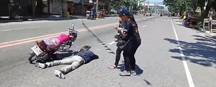 Un joven finge su propia muerte para pedirle matrimonio a su chica Un joven finge su propia muerte para pedirle matrimonio a su chica