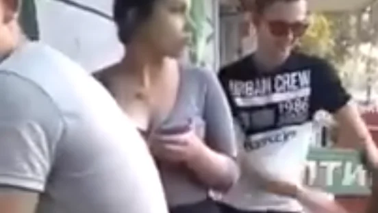 A esta chica no le hace ninguna gracia que le bailen 'Swish Swish' A esta chica no le hace ninguna gracia que le bailen 'Swish Swish'