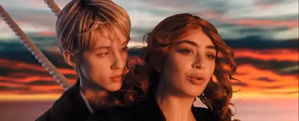 Charli XCX y Troye Sivan viajan en el tiempo en ‘1999’ Charli XCX y Troye Sivan viajan en el tiempo en ‘1999’