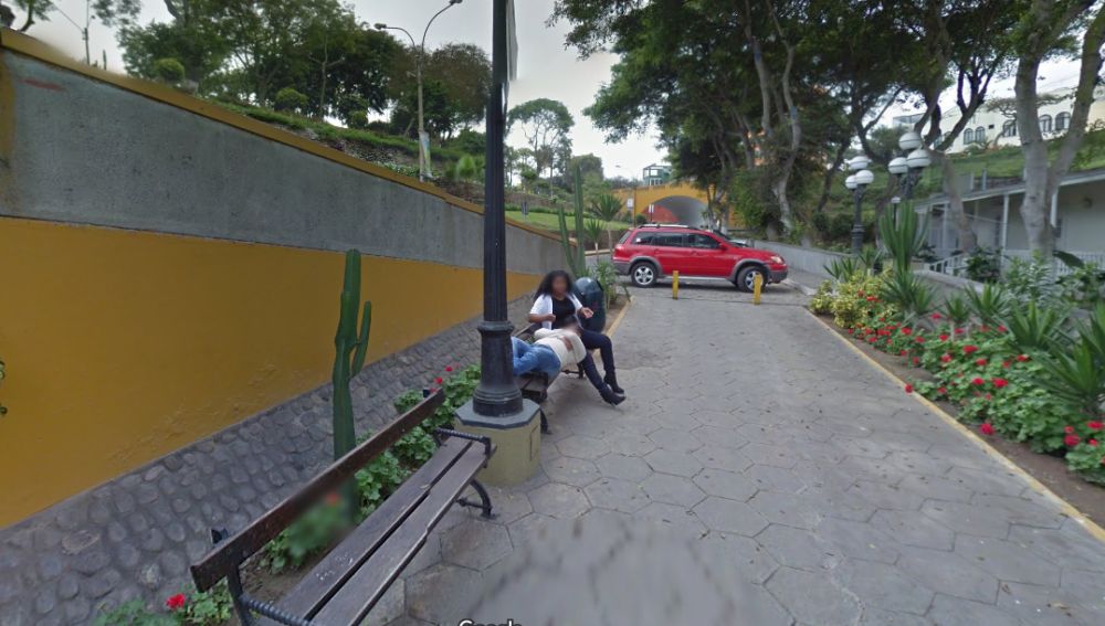 Una pareja de amantes pillados por Google Maps
