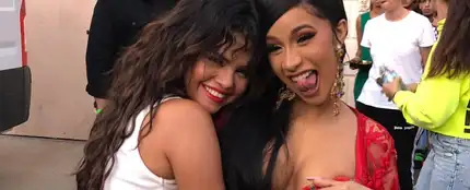 Selena Gomez y Cardi B en el rodaje de 'Taki Taki' Selena Gomez y Cardi B en el rodaje de 'Taki Taki'