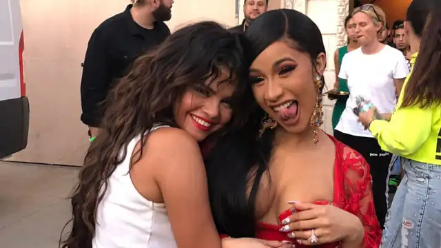 Selena Gomez y Cardi B en el rodaje de 'Taki Taki'