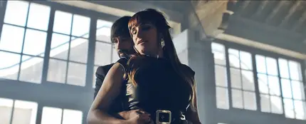 David Otero y Rozalén en el videoclip 'El Baile' David Otero y Rozalén en el videoclip 'El Baile'