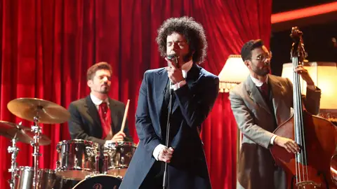 Jordi se toma la 'Sopa fría' al igual que M Clan Jordi se toma la 'Sopa fría' al igual que M Clan