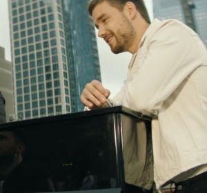 Jonas Blue, Lennon Stella y Liam Payne en el videoclip de 'Polaroid' Jonas Blue, Lennon Stella y Liam Payne en el videoclip de 'Polaroid'