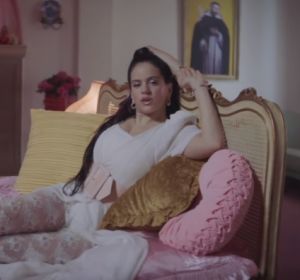 Rosalía en el vídeo de 'Di mi nombre' Rosalía en el vídeo de 'Di mi nombre'