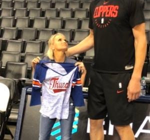 La imagen viral de Marjanovic con una soprano La imagen viral de Marjanovic con una soprano