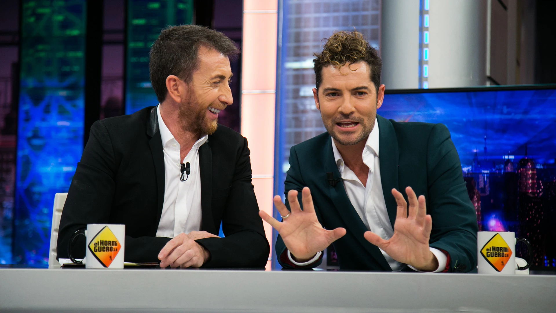 Pablo Motos descubre la extraña forma de guiñar el ojo de David Bisbal
