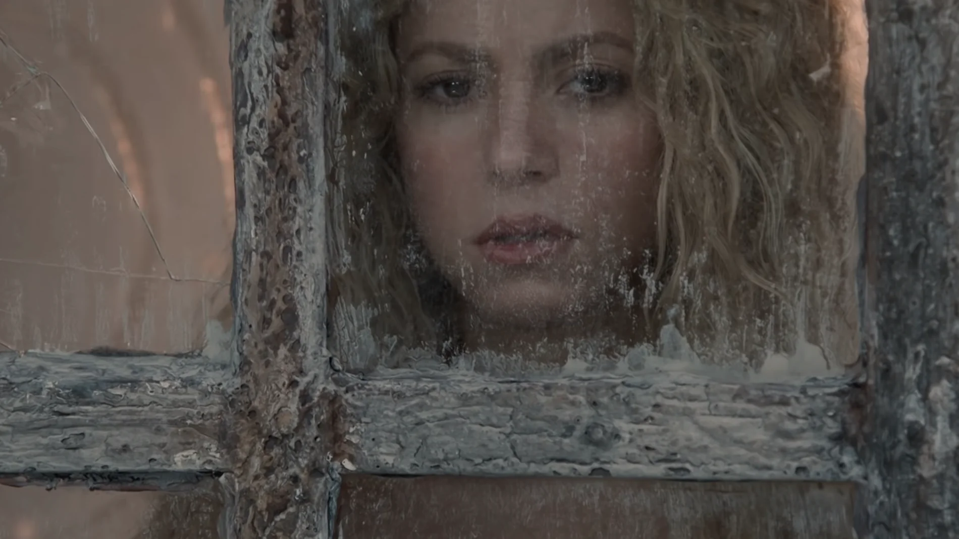 Shakira en el videoclip 'Nada' Shakira en el videoclip 'Nada'