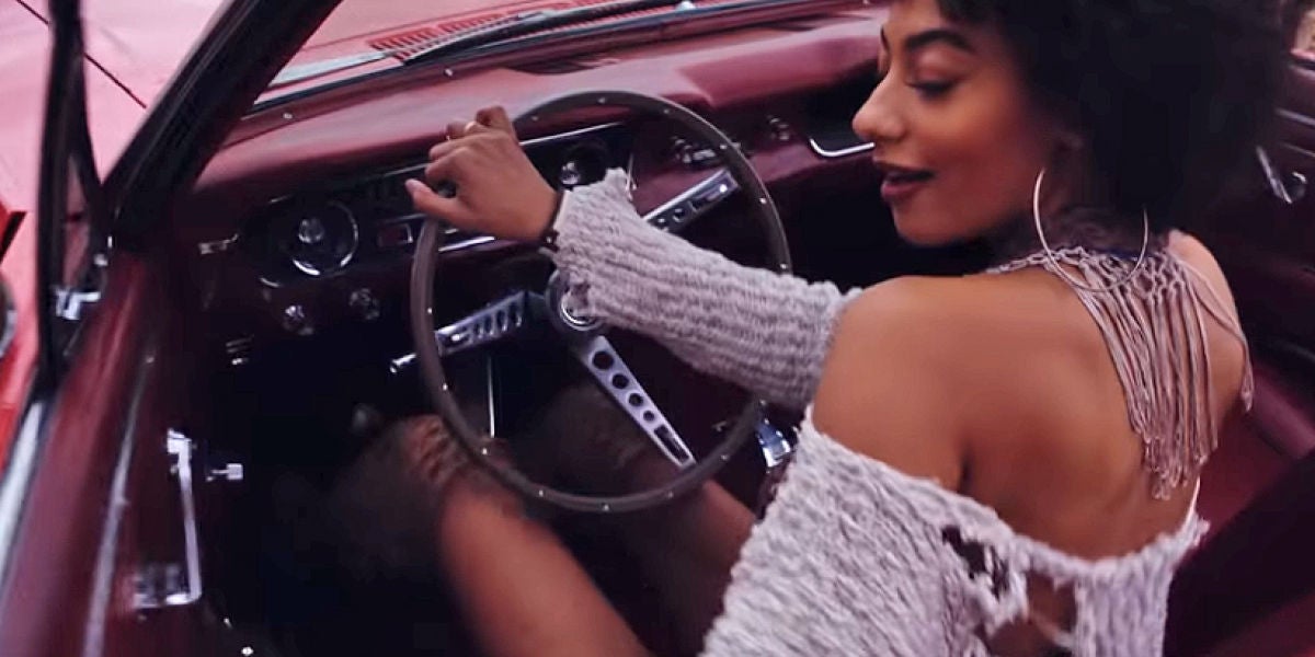 Una chica protagoniza el videoclip de 'Drive' de David Guetta, Black Coffee y Delilah Montagu