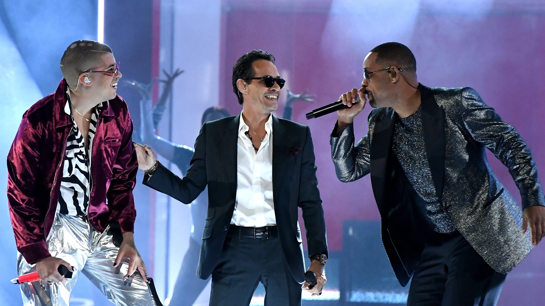 Bad Bunny, Marc Anthony y Will Smith en su actuación en los Latin Grammy Bad Bunny, Marc Anthony y Will Smith en su actuación en los Latin Grammy